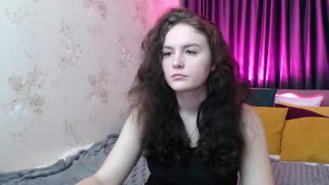 Julia online show from December 3, 2025, 8:45 am