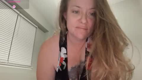 Juli Monroe online show from December 20, 2025, 4:19 am