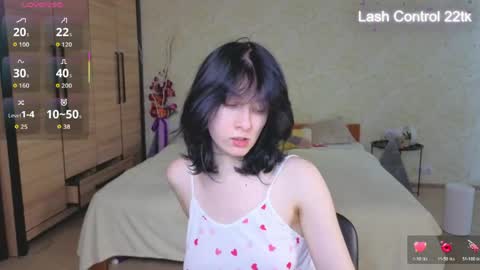 Snapshot of julissweet chatting on April 19, 2026, 6:24 am Asmodeus online show from April 19, 2026, 6:24 am