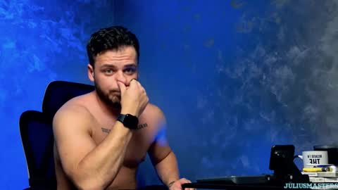 JULiUS   online show from February 24, 2026, 8:29 pm