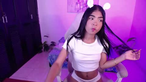 Snapshot of jully_dreams chatting on May 1, 2026, 6:34 pm July online show from May 1, 2026, 6:34 pm