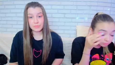 Snapshot of jullymood chatting on February 22, 2026, 8:40 pm DoubleCherry online show from February 22, 2026, 8:40 pm