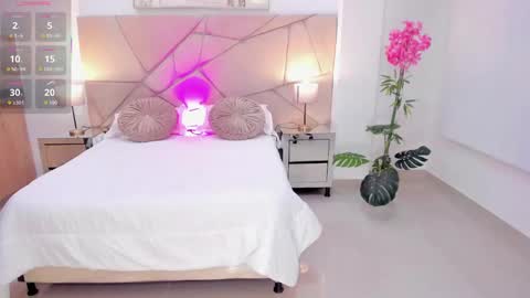 July Adams online show from October 3, 2025, 4:53 am