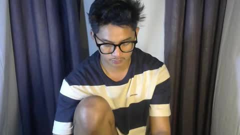 Snapshot of julz_alwayshorny chatting on October 4, 2025, 9:24 pm call me julz online show from October 4, 2025, 9:24 pm