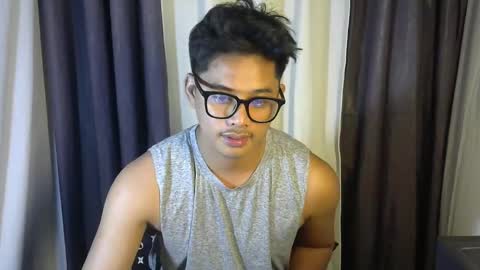 Snapshot of julz_alwayshorny chatting on October 25, 2025, 5:19 pm call me julz online show from October 25, 2025, 5:19 pm