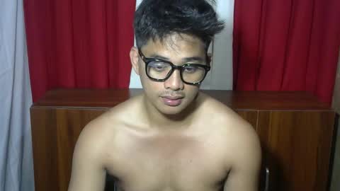 Snapshot of julz_alwayshorny chatting on January 6, 2026, 4:43 pm call me julz online show from January 6, 2026, 4:43 pm