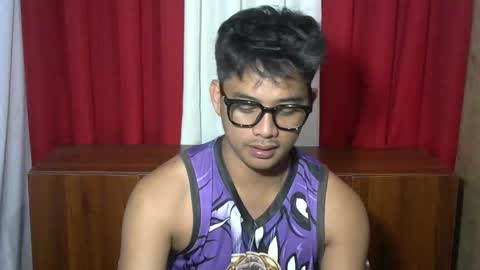 Snapshot of julz_alwayshorny chatting on January 7, 2026, 4:20 pm call me julz online show from January 7, 2026, 4:20 pm