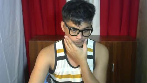 Snapshot of julz_alwayshorny chatting on January 8, 2026, 3:36 pm call me julz online show from January 8, 2026, 3:36 pm