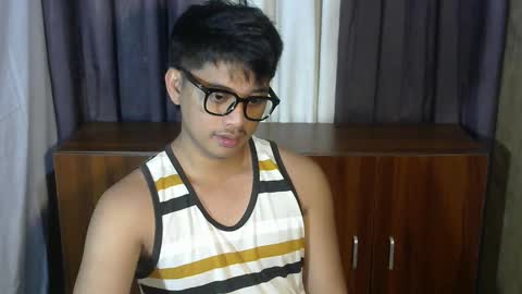 Snapshot of julz_alwayshorny chatting on January 14, 2026, 5:18 pm call me julz online show from January 14, 2026, 5:18 pm