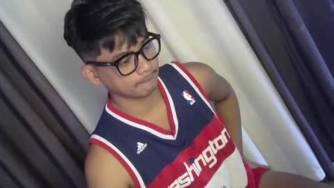 Snapshot of julz_alwayshorny chatting on February 8, 2026, 3:32 am call me julz online show from February 8, 2026, 3:32 am