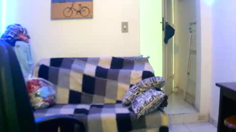 Snapshot of juneandmia chatting on October 12, 2025, 3:38 am Mia online show from October 12, 2025, 3:38 am