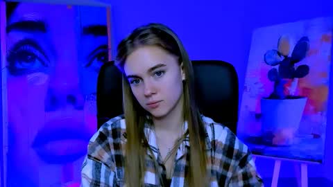 junewoods online show from November 17, 2025, 6:30 am