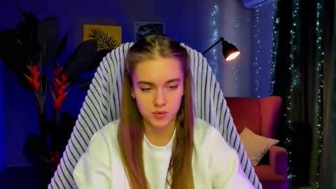 Snapshot of junewoods chatting on February 4, 2026, 7:14 am junewoods online show from February 4, 2026, 7:14 am