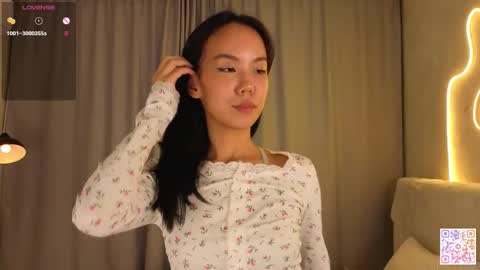 Snapshot of juniebogany chatting on October 22, 2025, 6:07 pm Bella online show from October 22, 2025, 6:07 pm