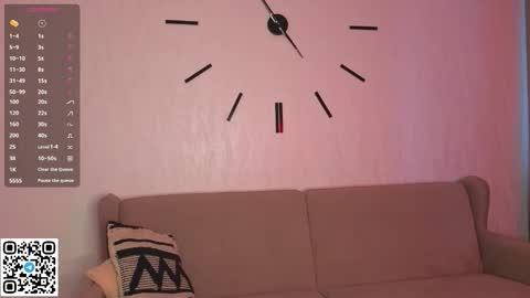 Snapshot of juniebogany chatting on October 25, 2025, 6:21 am Bella online show from October 25, 2025, 6:21 am