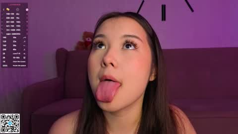 Snapshot of juniebogany chatting on November 12, 2025, 6:14 am Bella online show from November 12, 2025, 6:14 am