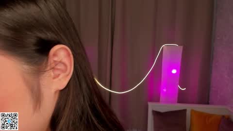 Snapshot of juniebogany chatting on November 22, 2025, 4:11 am Bella online show from November 22, 2025, 4:11 am