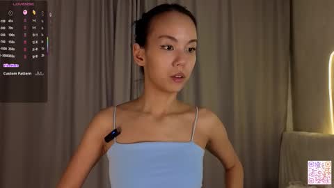 Snapshot of juniebogany chatting on November 28, 2025, 6:10 pm Bella online show from November 28, 2025, 6:10 pm