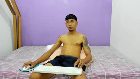 junior_bigcock3 online show from January 14, 2025, 5:01 pm