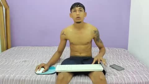 junior_bigcock3 online show from January 21, 2025, 6:34 pm