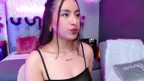 Snapshot of juniper_hill chatting on October 27, 2025, 4:05 am Juniper online show from October 27, 2025, 4:05 am