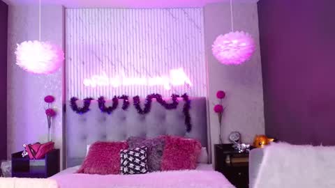 Snapshot of juniper_hill chatting on November 12, 2025, 5:30 am Juniper online show from November 12, 2025, 5:30 am