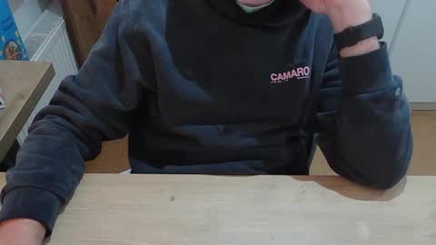 junk2711 online show from October 19, 2025, 1:23 pm