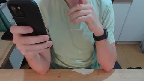 junk2711 online show from April 10, 2026, 8:41 am