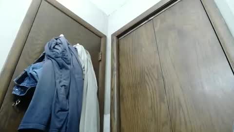 Snapshot of junk_yard_dog chatting on November 9, 2025, 4:16 pm Dave online show from November 9, 2025, 4:16 pm