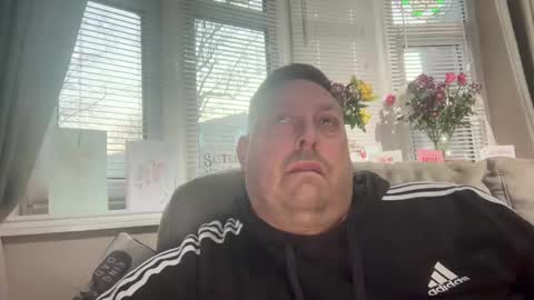 Snapshot of junky345 chatting on February 3, 2025, 4:52 pm Junky online show from February 3, 2025, 4:52 pm