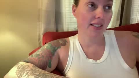 Flirty influncer online show from March 4, 2026, 9:10 pm