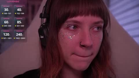 Julia online show from September 17, 2025, 6:37 am