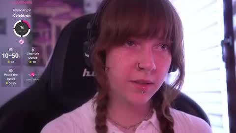 Julia online show from June 21, 2026, 12:19 pm