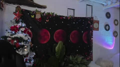 Snapshot of just_katiex chatting on December 31, 2024, 3:45 am Sofia online show from December 31, 2024, 3:45 am