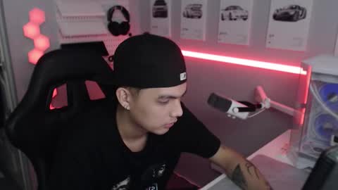 Rhys online show from December 22, 2025, 8:28 pm