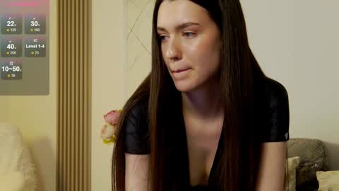 Snapshot of justbarbie_new_ chatting on December 13, 2024, 7:53 pm Katarina online show from December 13, 2024, 7:53 pm