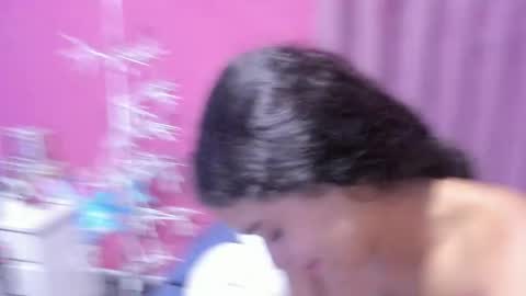 Snapshot of justin_jazmin chatting on December 19, 2024, 2:56 am JUSTIN Y JAZMIN online show from December 19, 2024, 2:56 am