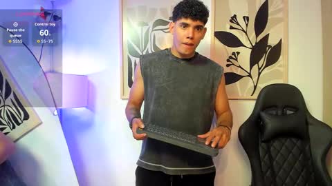 justin_payn14 online show from March 26, 2026, 2:44 pm