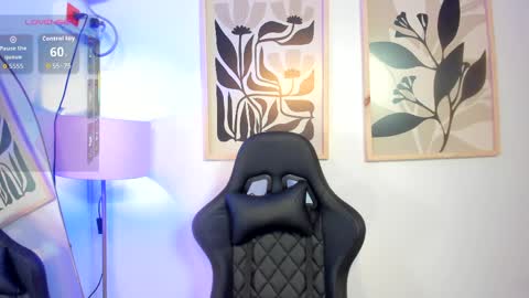 justin_payn14 online show from May 7, 2026, 11:48 am