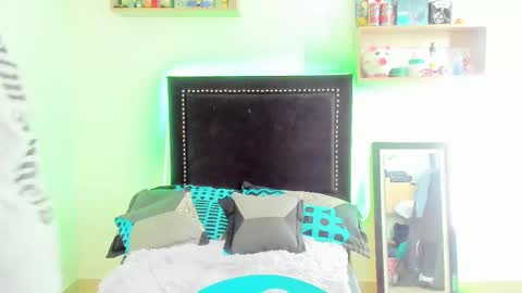 Justine online show from November 11, 2025, 12:27 pm