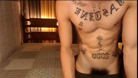 justine_hunk online show from March 4, 2025, 8:35 am