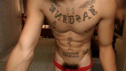 Snapshot of justine_hunk chatting on December 4, 2025, 4:44 am justine_hunk online show from December 4, 2025, 4:44 am