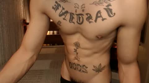 justine_hunk online show from April 1, 2026, 2:12 am