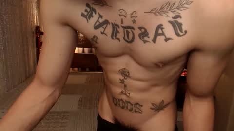 Snapshot of justine_hunk chatting on April 17, 2026, 7:22 am justine_hunk online show from April 17, 2026, 7:22 am