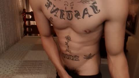 Snapshot of justine_hunk chatting on April 20, 2026, 12:41 pm justine_hunk online show from April 20, 2026, 12:41 pm