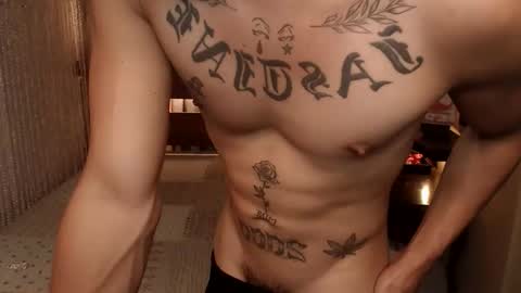 Snapshot of justine_hunk chatting on May 1, 2026, 2:38 am justine_hunk online show from May 1, 2026, 2:38 am