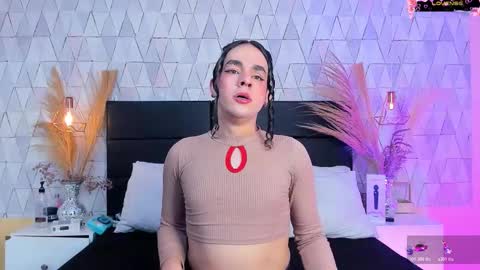 Justine online show from March 25, 2026, 4:29 am