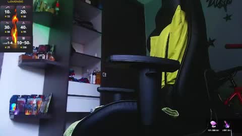 Snapshot of justinsc chatting on May 18, 2026, 10:04 pm Justinsc online show from May 18, 2026, 10:04 pm