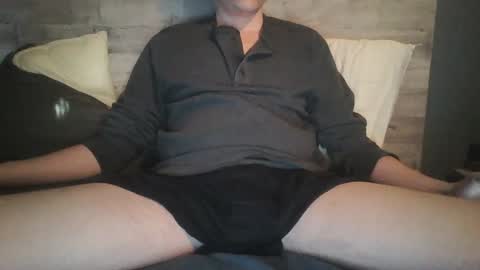 Snapshot of justinthemouth chatting on February 13, 2025, 10:22 pm JustIn YourMouth online show from February 13, 2025, 10:22 pm