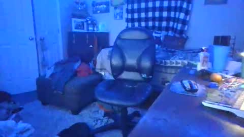 justintyme911128278 online show from April 29, 2026, 6:17 am